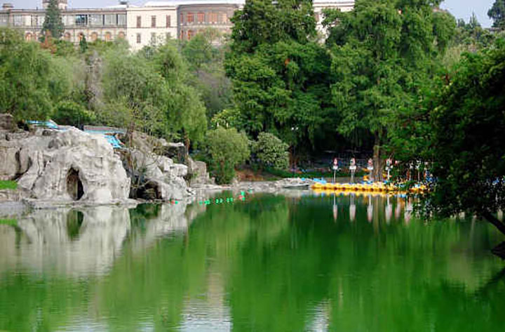 mexico_city_chapultepec_parklo.jpg